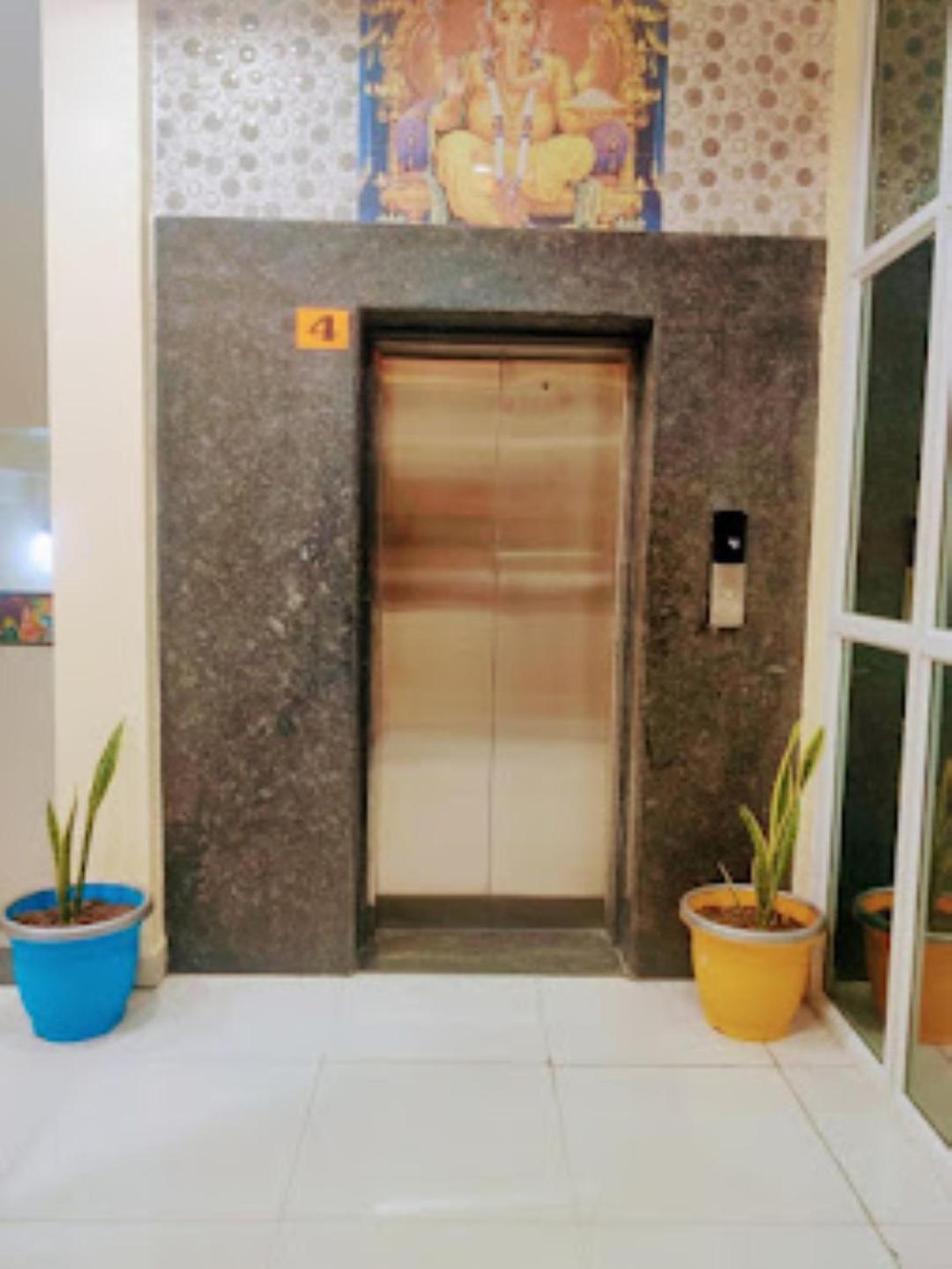 Hotel Hariram Tower Wardha المظهر الخارجي الصورة
